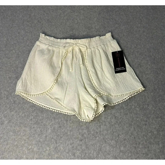 No Boundaries NB Knit Tulip Short size M 7-9 Winter White - Picture 2 of 2